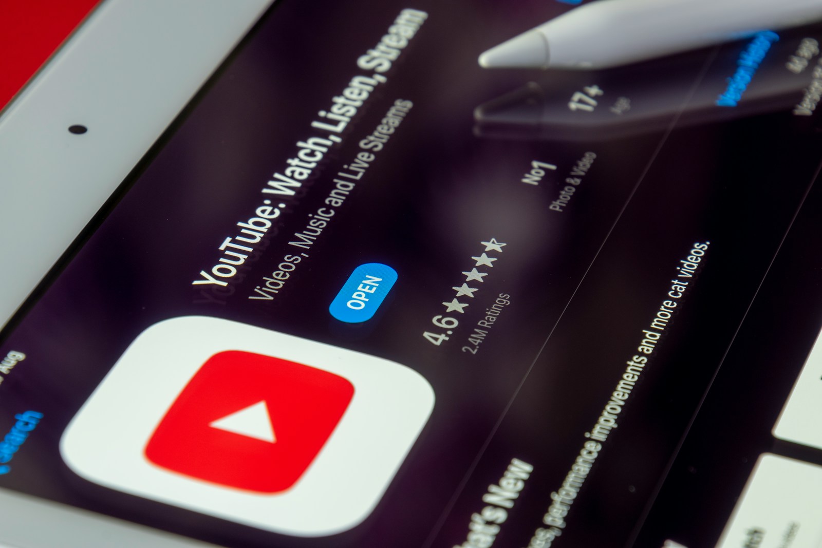 Youtube video készítése Komáromi Barnabás kínálatában